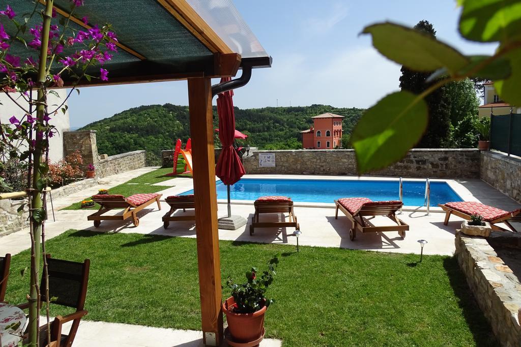 Villa Letizia Oprtalj Szoba fotó