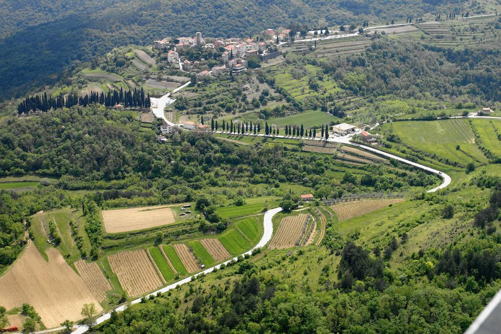 Villa Letizia Oprtalj Szoba fotó