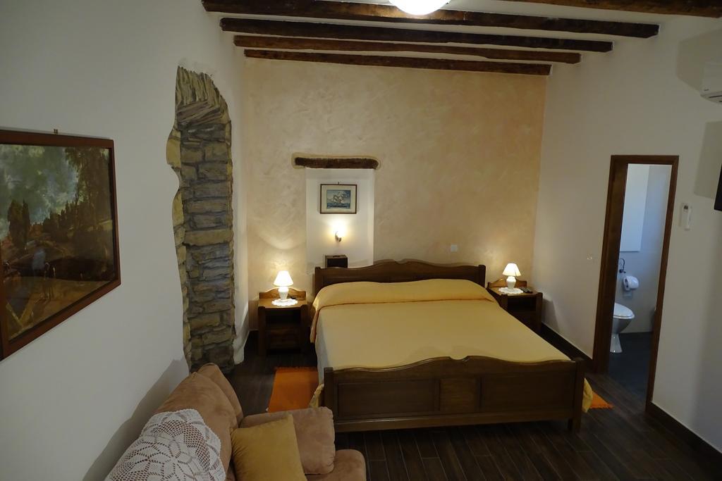 Villa Letizia Oprtalj Szoba fotó