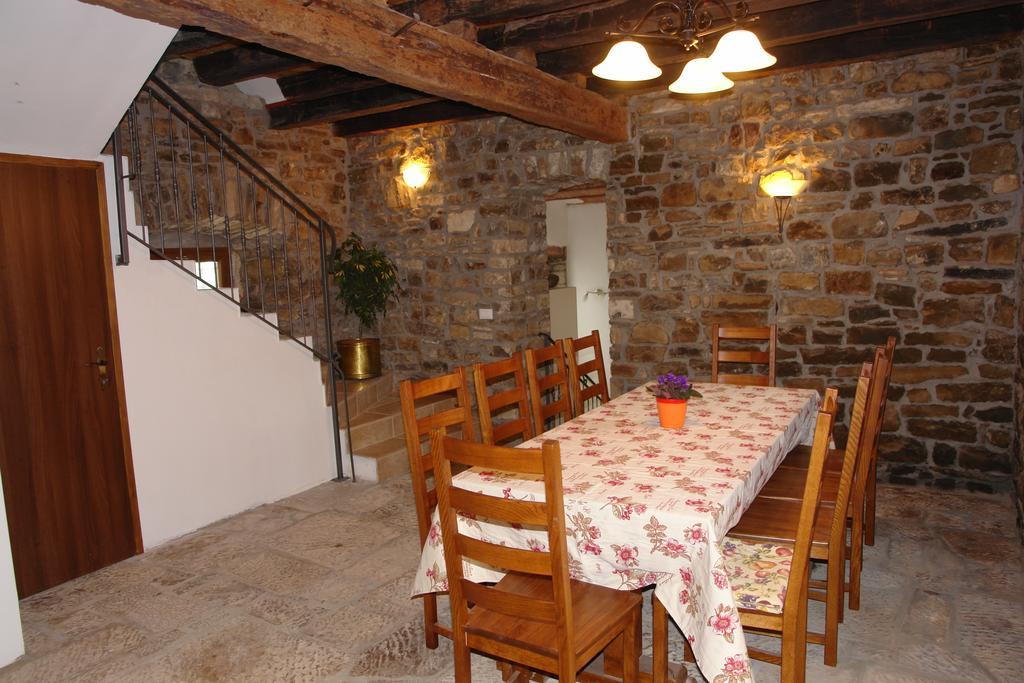 Villa Letizia Oprtalj Szoba fotó
